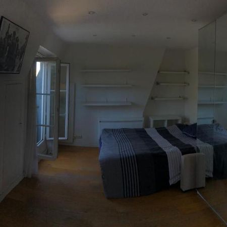 Appartement Montmartre sous les toîts à Paris Extérieur photo