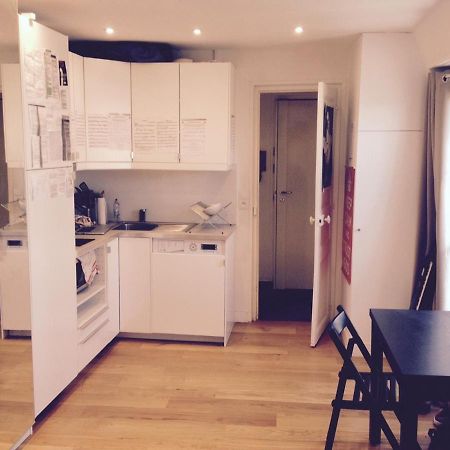 Appartement Montmartre sous les toîts à Paris Extérieur photo