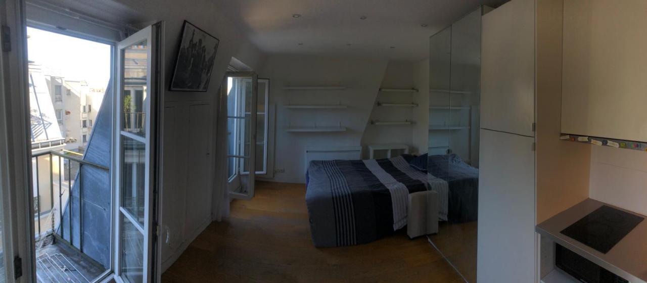 Appartement Montmartre sous les toîts à Paris Extérieur photo