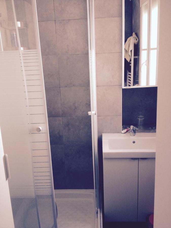 Appartement Montmartre sous les toîts à Paris Extérieur photo