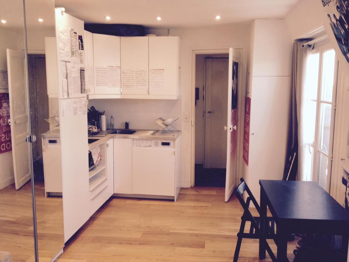 Appartement Montmartre sous les toîts à Paris Extérieur photo